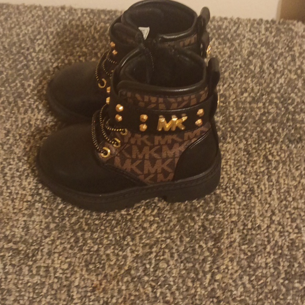 Stylish Michael Kors Black Kids Combat Boots with Gold Studded Accents Size 5